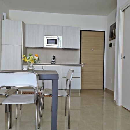 Apartment Mare45 - 10 Minutes Walk From The Beach With One Private Ombrella And Two Sun-Beds Ераклеа Маре Екстериор снимка