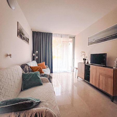 Apartment Mare45 - 10 Minutes Walk From The Beach With One Private Ombrella And Two Sun-Beds Ераклеа Маре Екстериор снимка