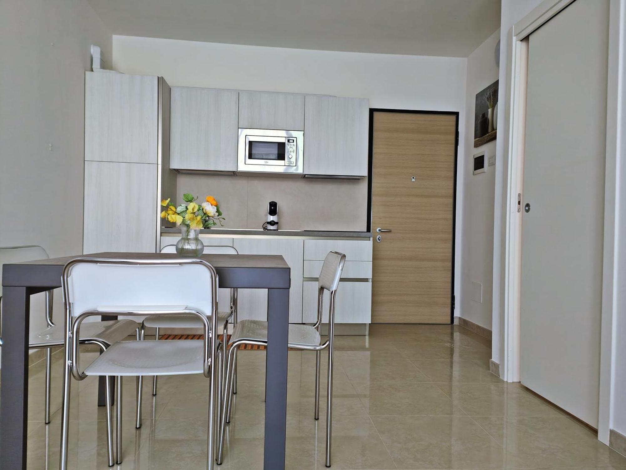 Apartment Mare45 - 10 Minutes Walk From The Beach With One Private Ombrella And Two Sun-Beds Ераклеа Маре Екстериор снимка